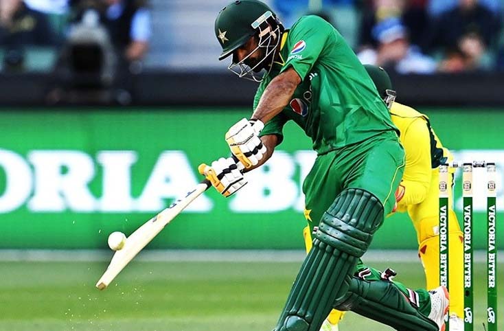 Pakistan should keep putting pressure on Aussie Cricket Team