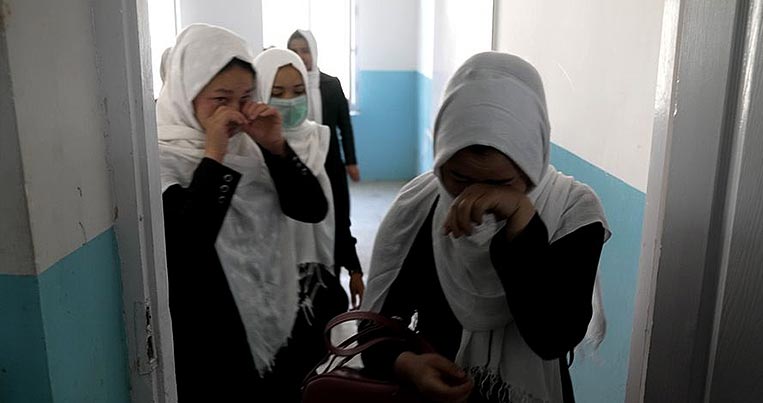 afghan-girls-schools-closed